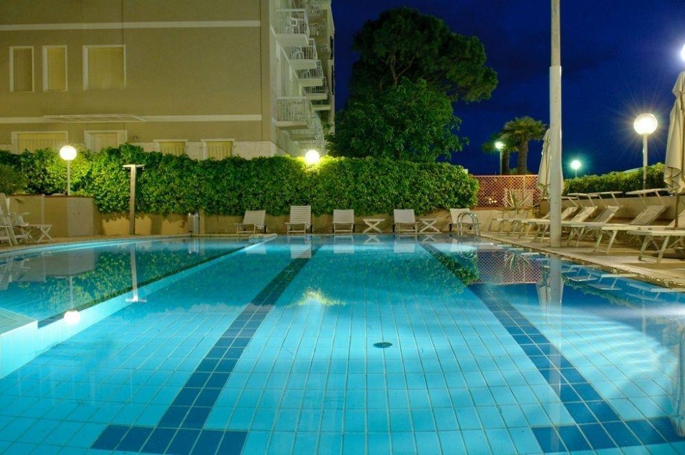 Hotel Trionfal Milano Marittima Zewnętrze zdjęcie
